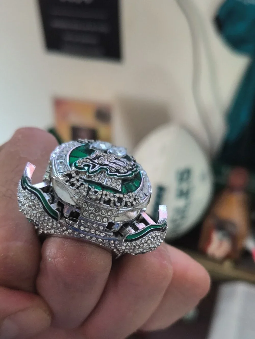 Philadelphia Eagles Green Championship Ring - Men's Accessory Size 9